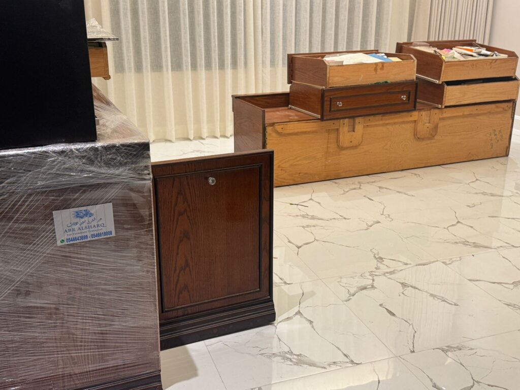 فك وتركيب اثاث