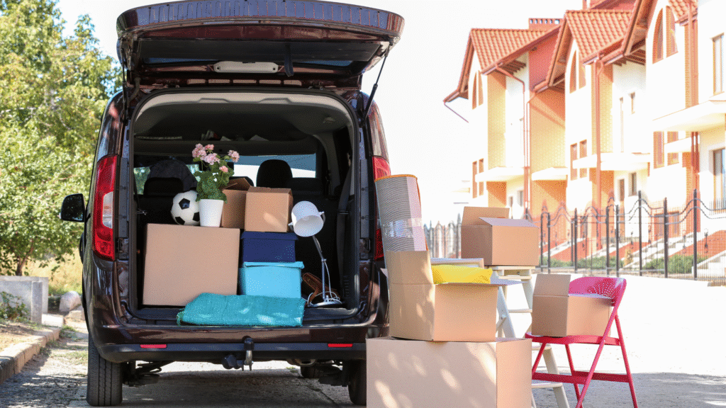 سيارة نقل عفش